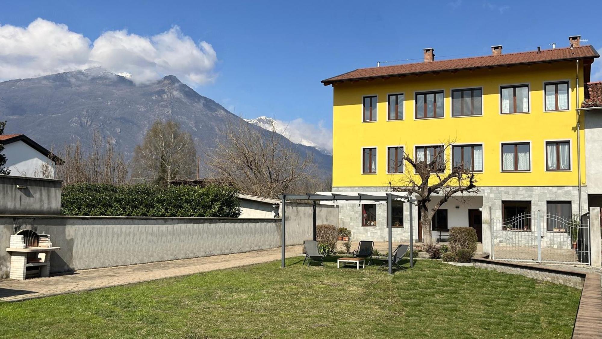 A Due Passi Dal Lago Montalto Dora 外观 照片