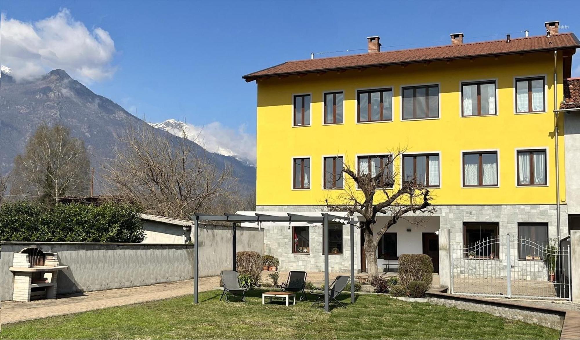 A Due Passi Dal Lago Montalto Dora 外观 照片